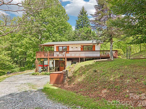 2nd image of 34 Lindsey Hill Ln