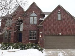 1272 Welland Dr, Rochester, MI 48306