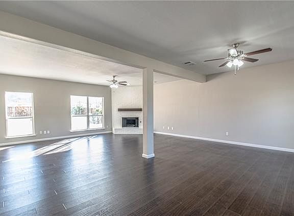 2nd image of 3207 Orchid Dr