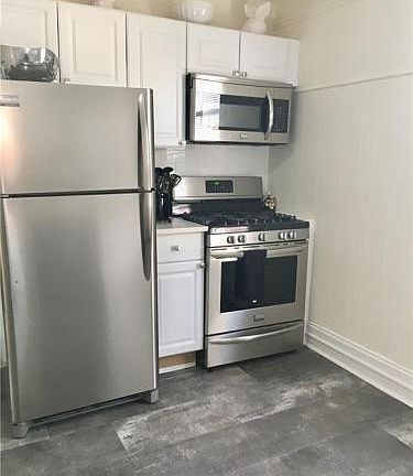 5th image of 8 Cedar St #2