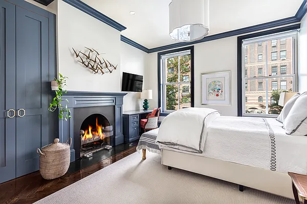 Sold by Compass | media 7