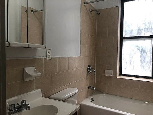 3rd image of 555 W 152nd St #1E