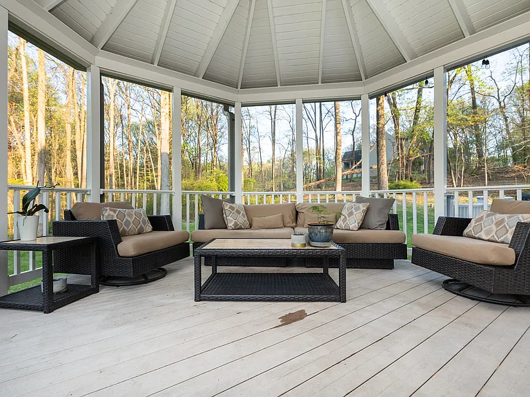 13576 Highland Rd — Photo 48