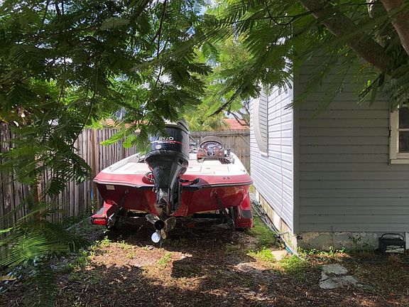 5th image of 1410 Crestwood Blvd