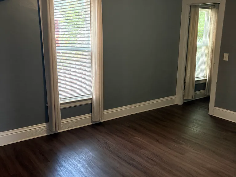 251 Pleasant Ave — Photo 9