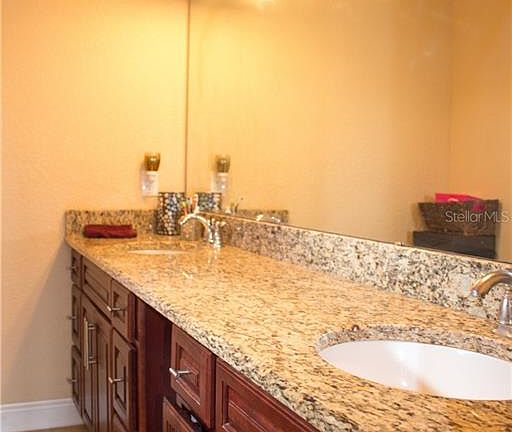 4th image of 508 Hibiscus Cove Dr