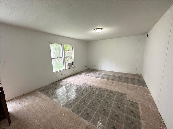 3rd image of 2200 Allred Dr #A