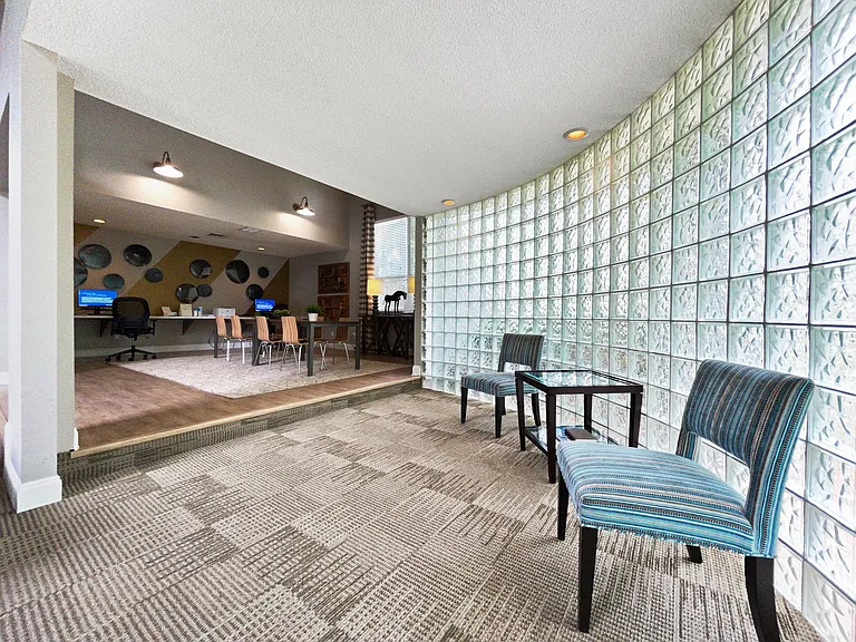 Lexington Farms Apartments — Photo 4