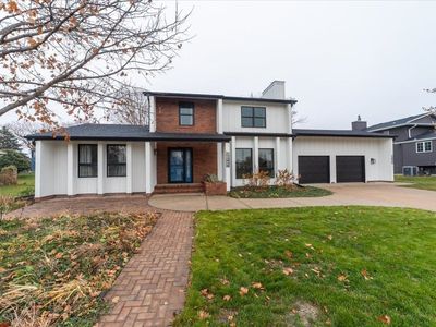 1236 Sheridan Dr, Hastings, NE, 68901