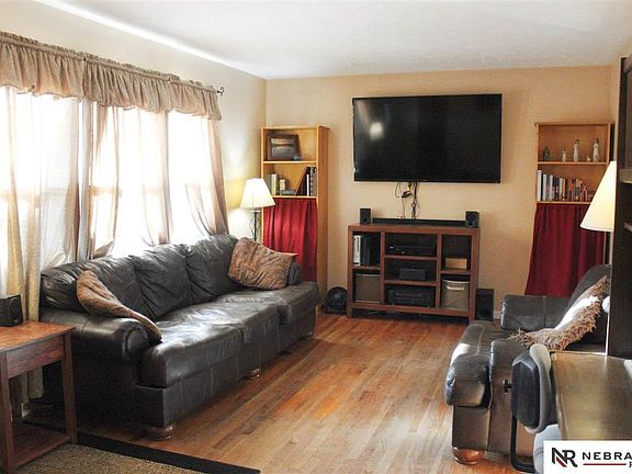 2nd image of 7331 Park Crest Dr