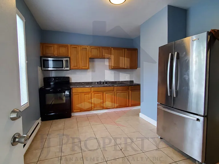 797 Elmwood Ave #1 — Photo 8