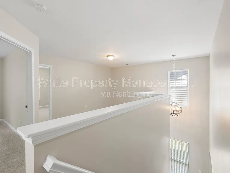 1141 Hammond Dr — Photo 16