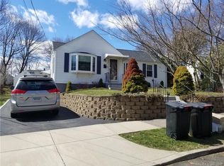 24 Danenberg Pl, West Haven, CT 06516