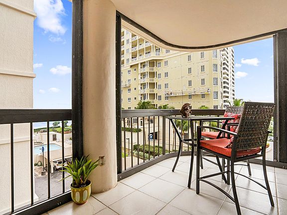 4th image of 5380 N Ocean Dr APT 4A