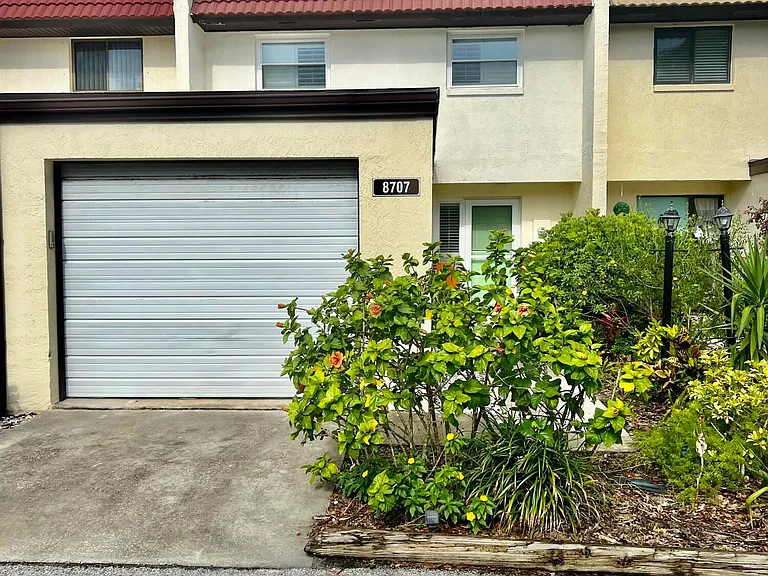 8707 Bay Ct — Photo 2