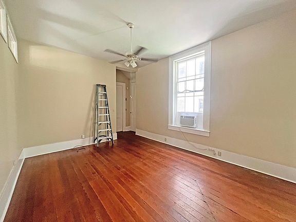 4th image of 1531 Jackson Ave #2
