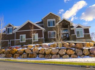 208 E Parkway Cir, North Salt Lake, UT 84054