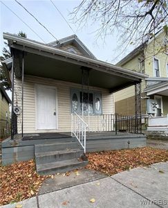 18 Paderewski Dr, Buffalo, NY, 14212