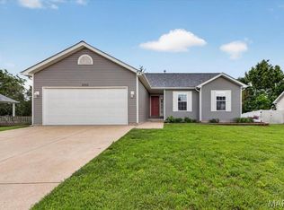 2332 Garden Ln, Festus, MO 63028