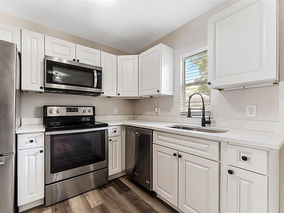 2nd image of 1922 23RD STREET S