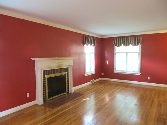4th image of 626 N Harrison Ave
