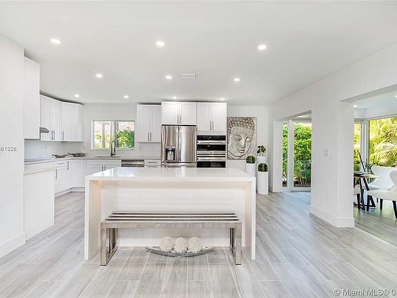 5th image of 40 Prospect Dr