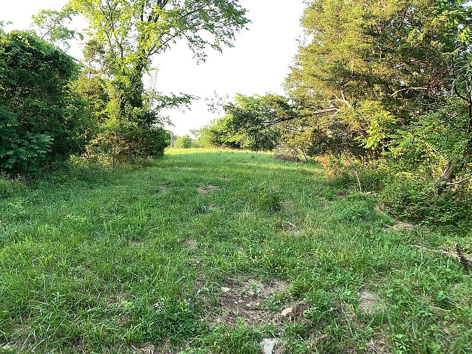 2nd image of 4 Clay Lick Rd