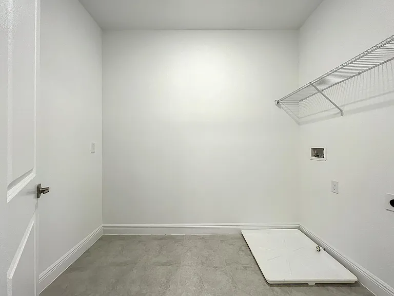 4379 Renly Ln — Photo 12