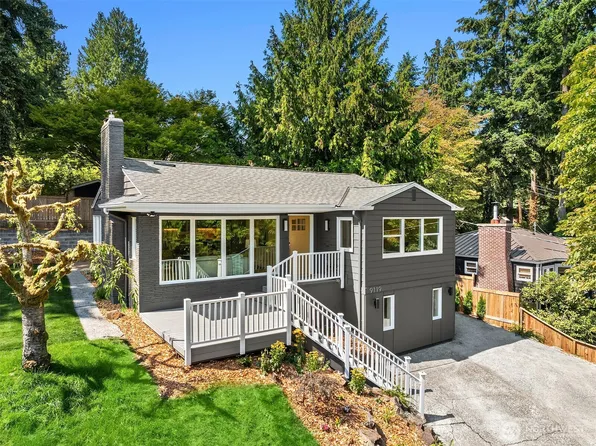 9119 17th Avenue NE, Seattle, WA 98115