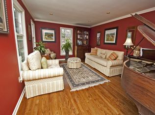 303 Cornwall Dr, Pittsburgh, PA
