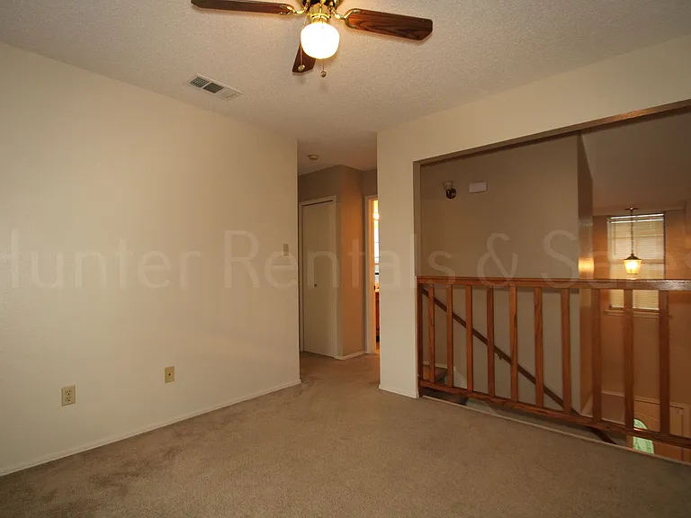 1905 Meadowbrook Dr — Photo 11
