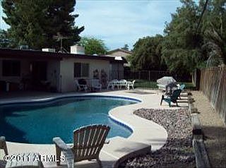 2nd image of 320 W Gleneagles Dr