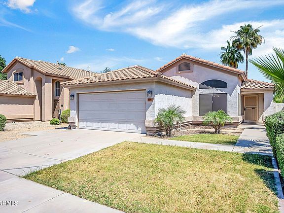 3rd image of 1284 W KINGBIRD Drive