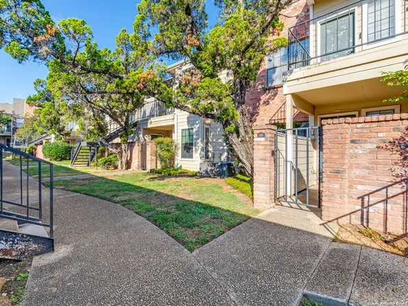 11610 Vance Jackson #1105, San Antonio, TX 78230