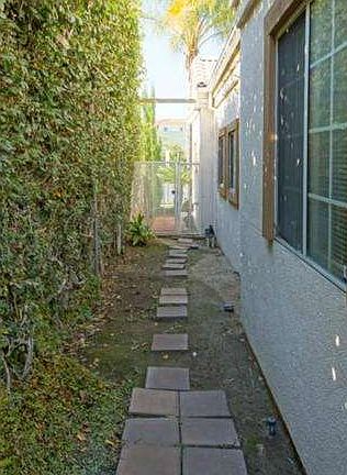 5th image of 120 N Ynez Ave