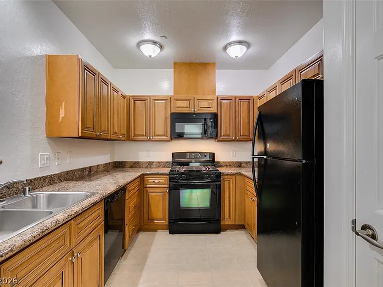 6868 Sky Pointe Dr #2068 — Photo 14