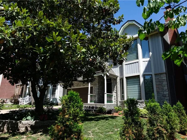 240 E 30th St, Kansas City, MO 64108