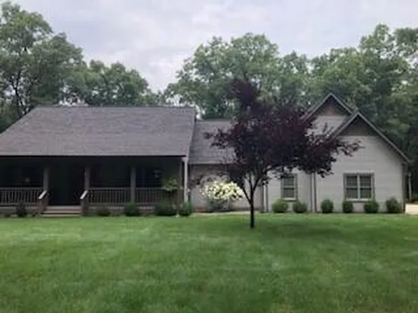 915 W Holton Whitehall Rd, Whitehall, MI 49461