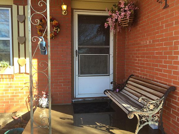 2nd image of 7106 Vinewood St