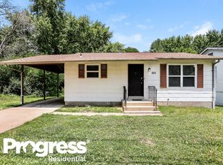 251 Flora Dr, Saint Louis, MO