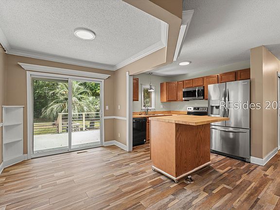 5th image of 4309 Pinewood Cir