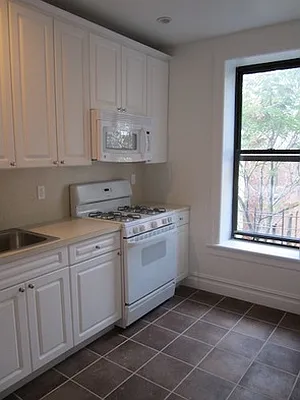 Rented by Stonecrest Realty | media 11