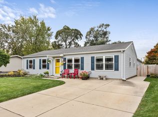 426 Laurel Ave, Romeoville, IL 60446