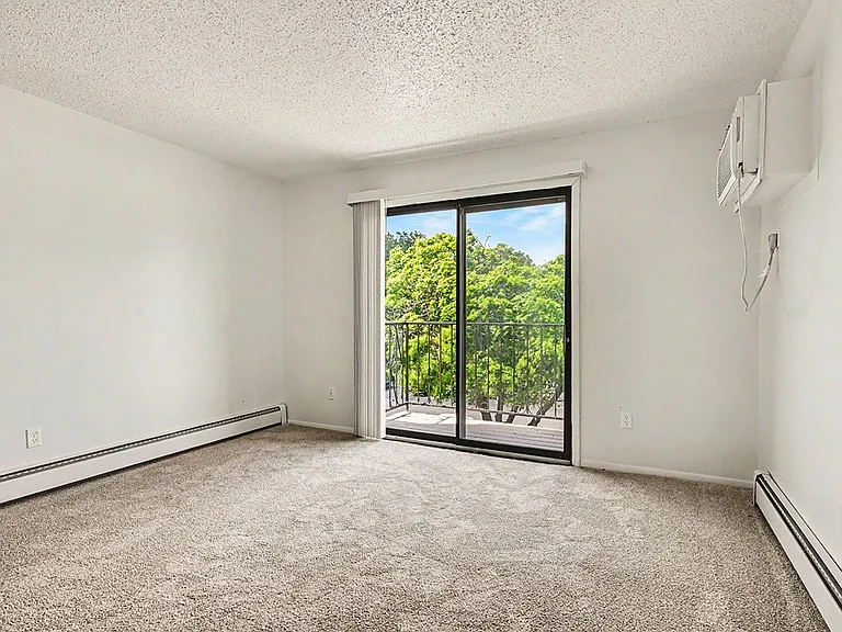 Brookside Apartments — Photo 15