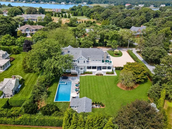 6 Assups Neck Lane, Quogue, NY 11959