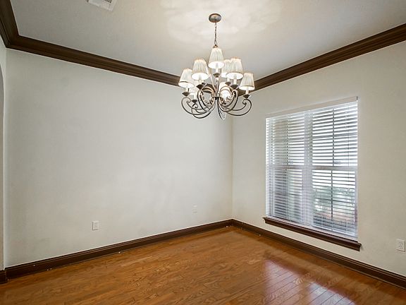 5th image of 37168 City Park Ave
