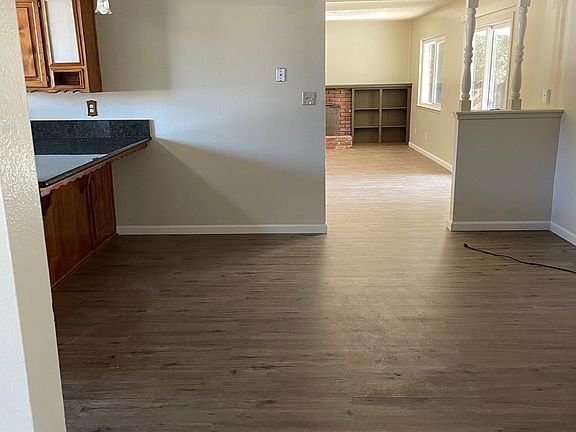 4th image of 3545 W Laurel Ave