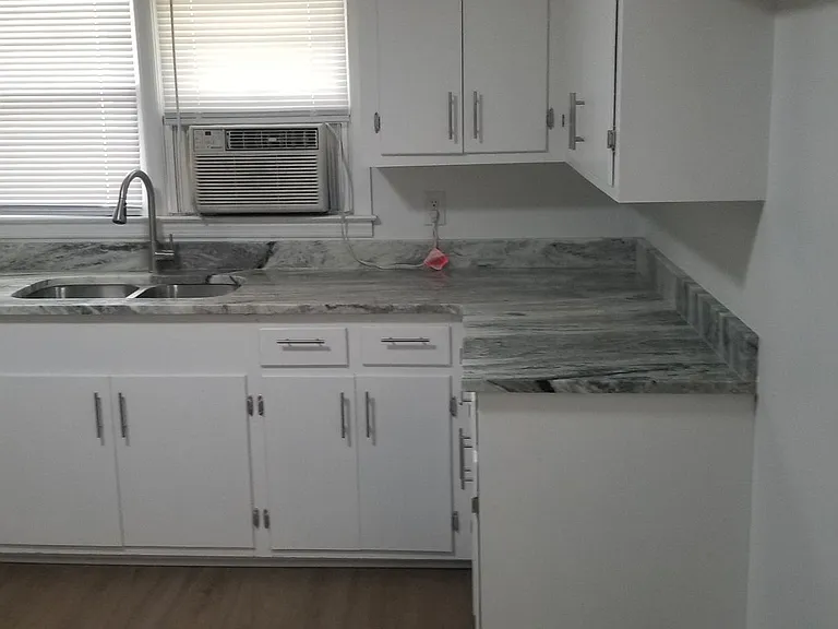 1439 Allen St — Photo 16