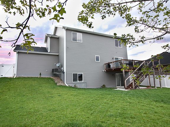 5th image of 8222 Emery Ln