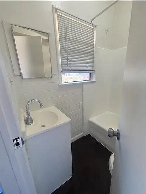 1 bed, 500 sqft, $1,400 — Photo 3